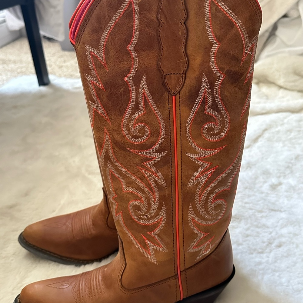 Durango cowgirl boots  brand new never worn with box